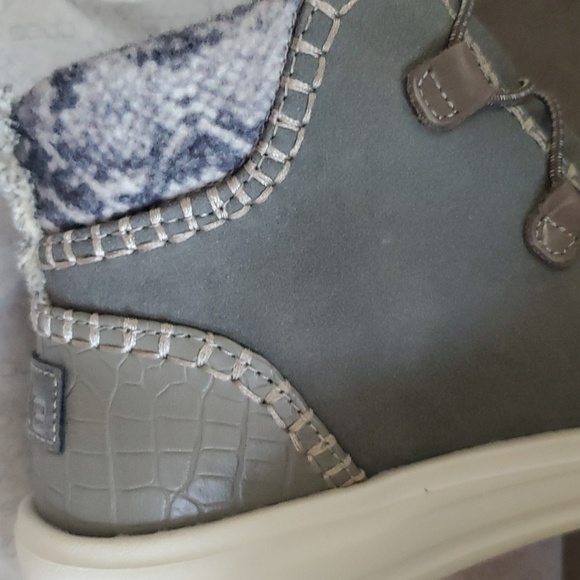 HEY DUDE WOMENS ELOISE BOOTS - Picture 8 of 10